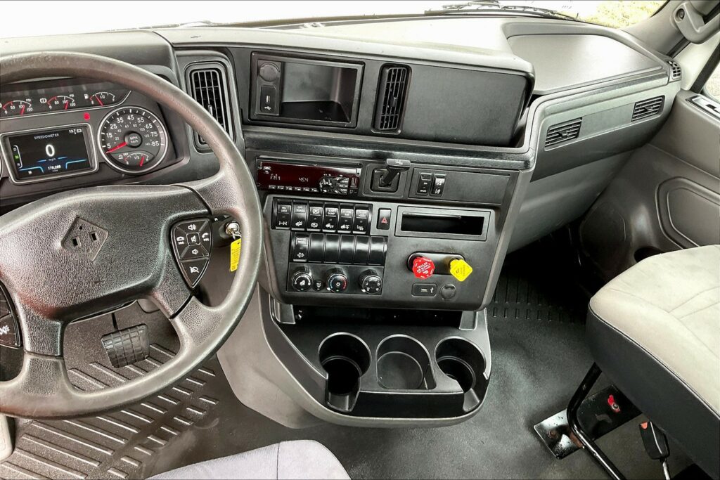 2019 INT LT625 6×4 Day Cab