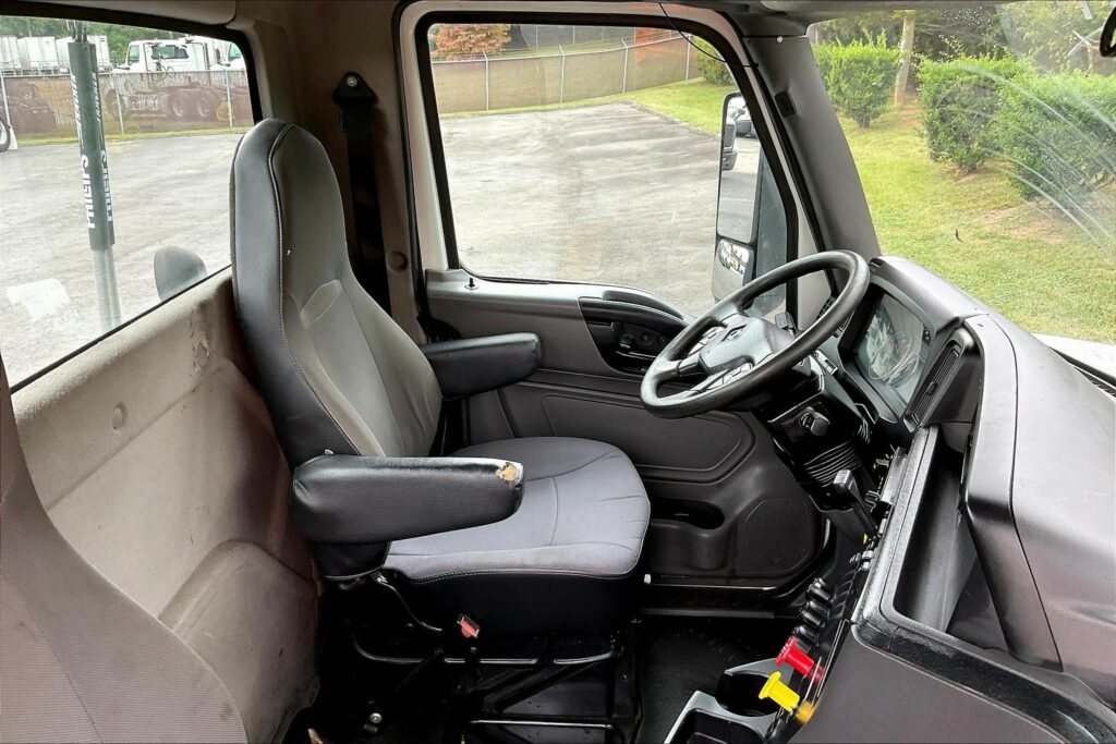 2019 INT LT625 6×4 Day Cab