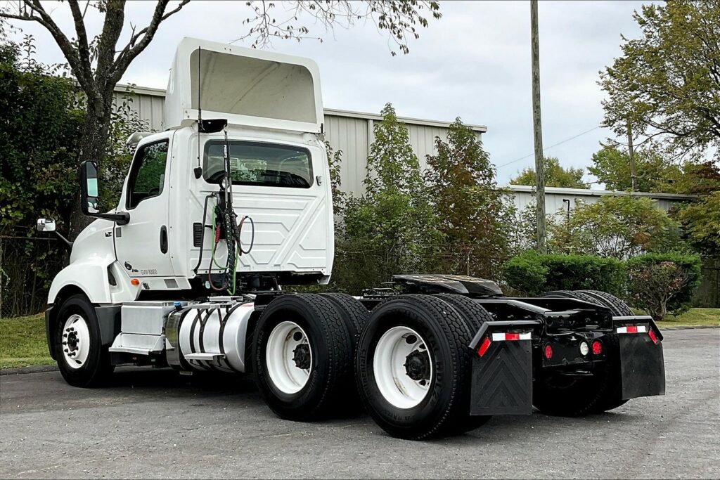 2019 INT LT625 6×4 Day Cab