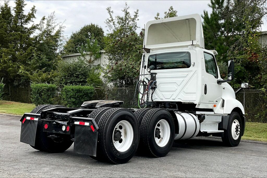 2019 INT LT625 6×4 Day Cab