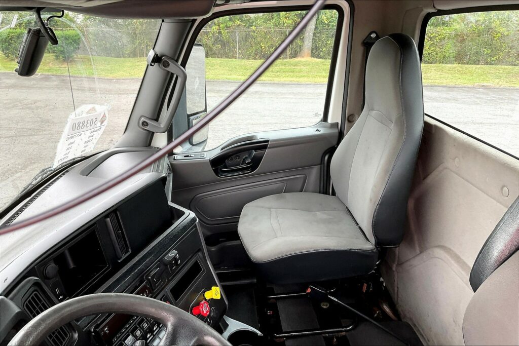 2019 INT LT625 6×4 Day Cab