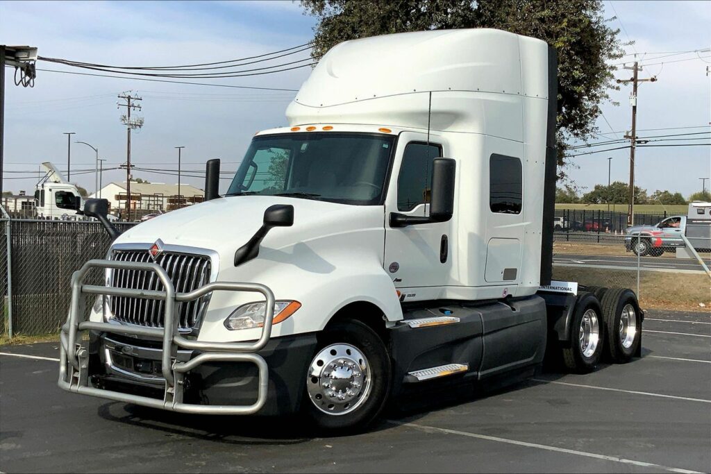 2021 INT LT625 6×4 Sleeper