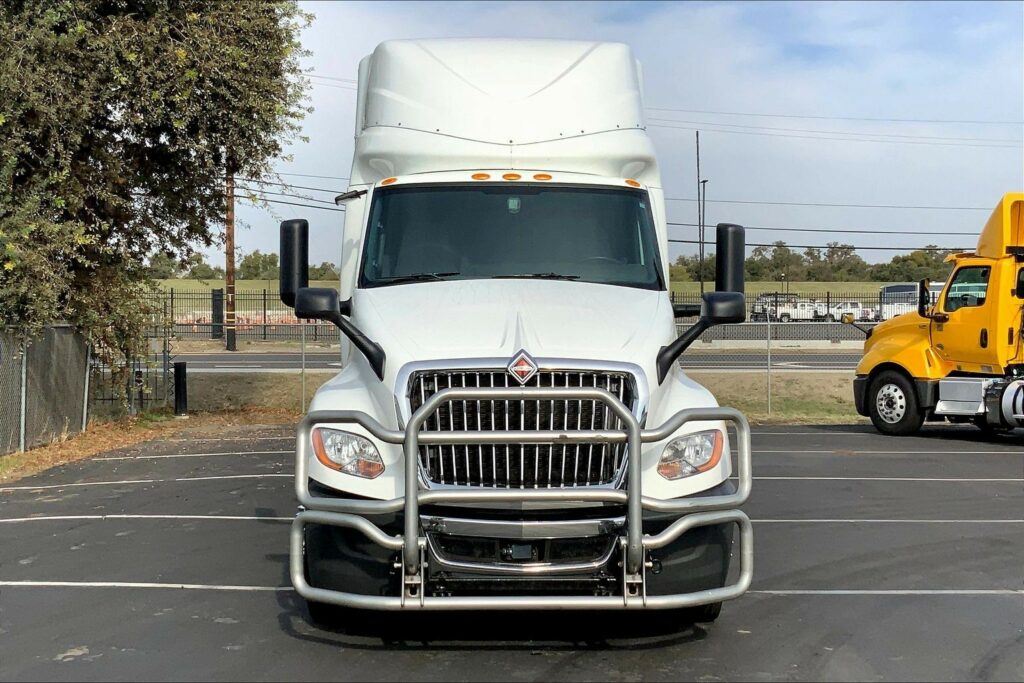 2021 INT LT625 6×4 Sleeper