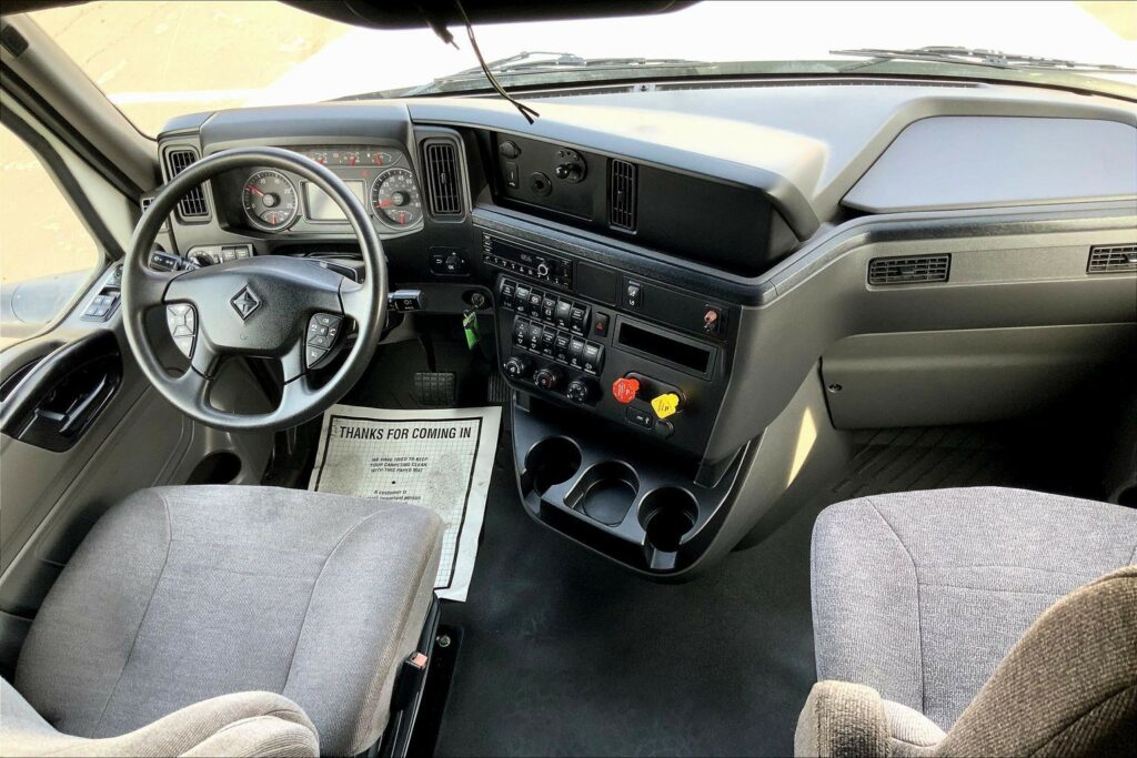 2021 INT LT625 6×4 Sleeper