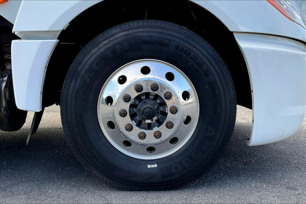 2022 INT LT625 6×4 Sleeper