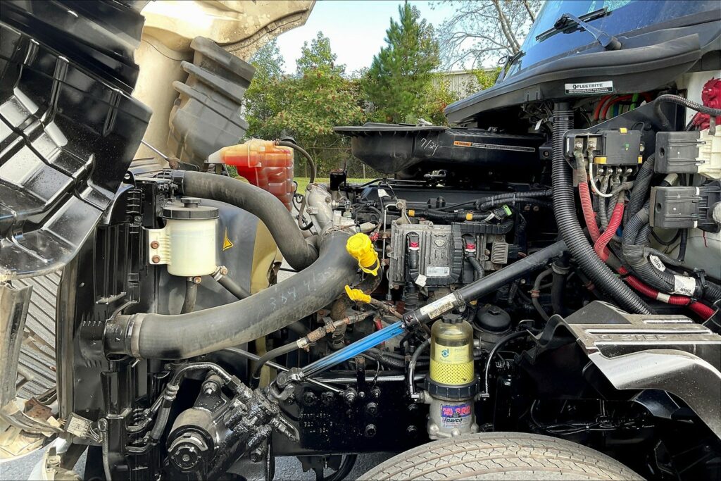 2022 INT LT625 6×4 Sleeper