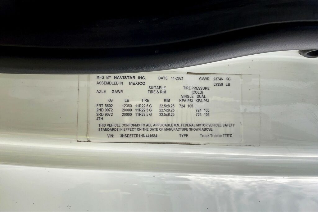 2022 INT LT625 6×4 Sleeper