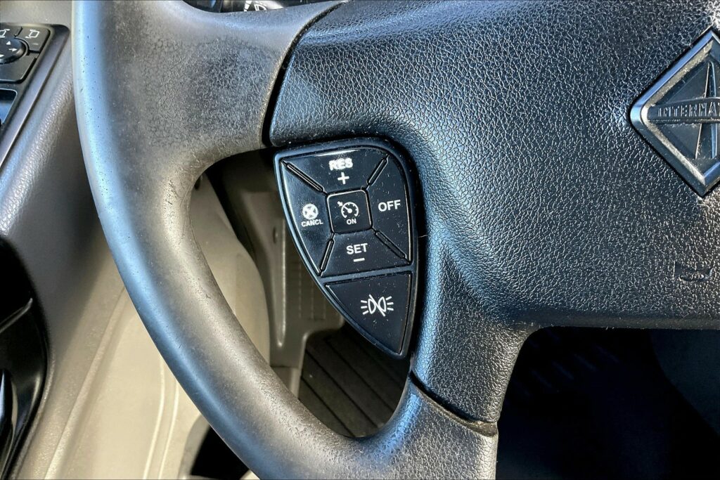 2022 INT LT625 6×4 Sleeper