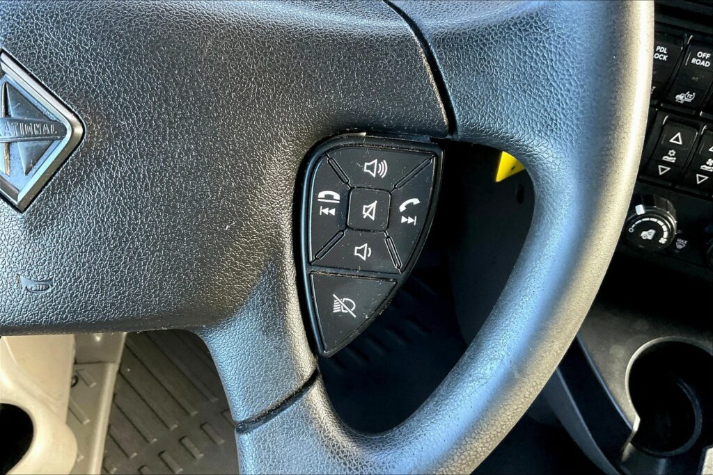 2022 INT LT625 6×4 Sleeper