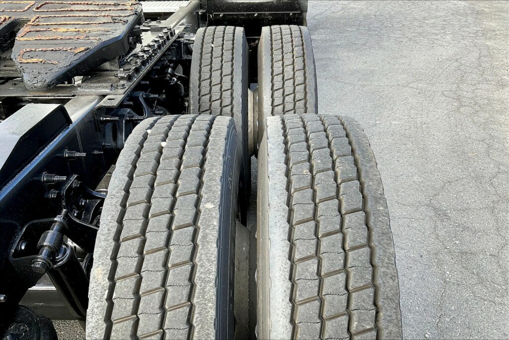 2022 INT LT625 6×4 Sleeper