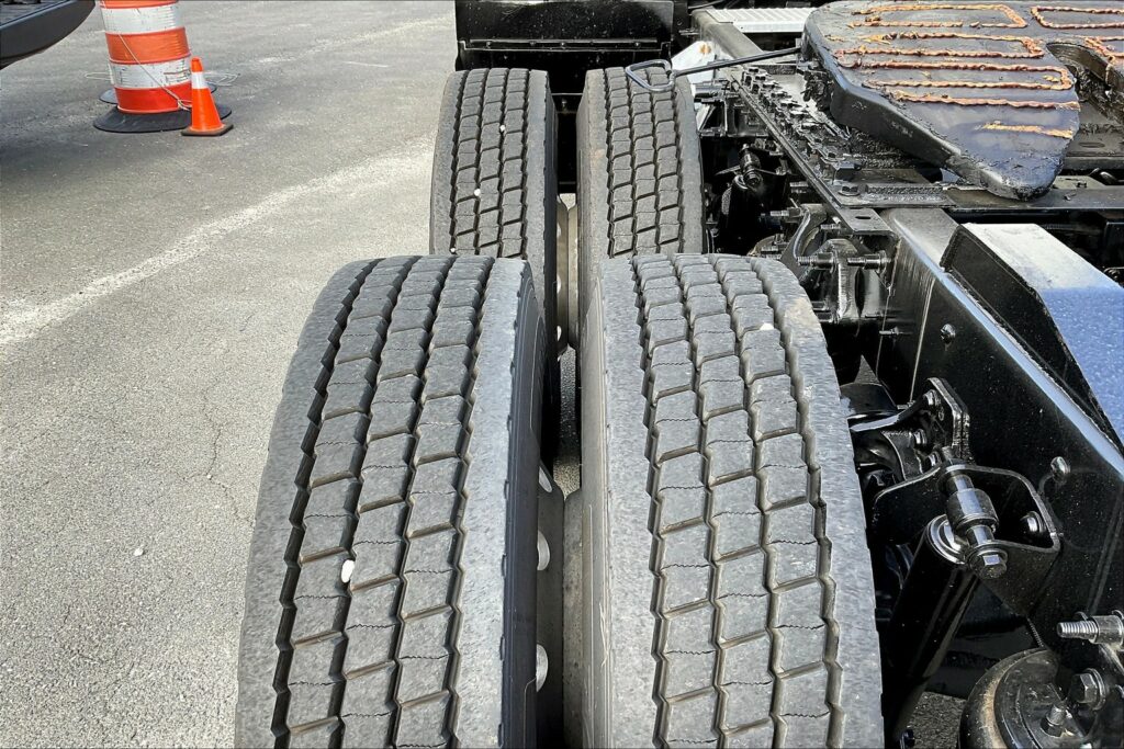 2022 INT LT625 6×4 Sleeper