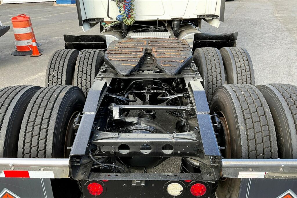 2022 INT LT625 6×4 Sleeper