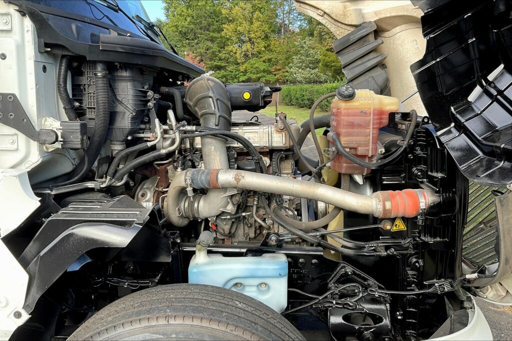 2022 INT LT625 6×4 Sleeper