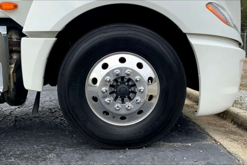 2023 INT LT625 6×4 Sleeper