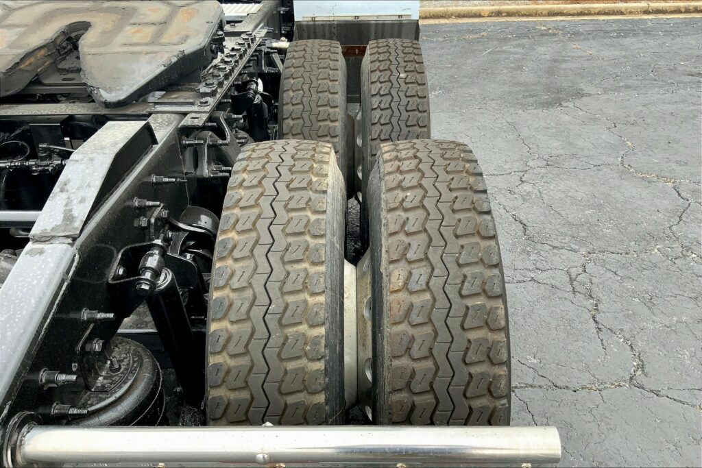 2023 INT LT625 6×4 Sleeper