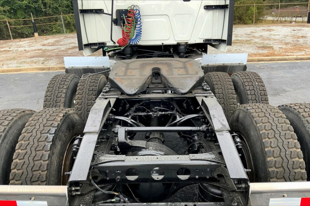 2023 INT LT625 6×4 Sleeper