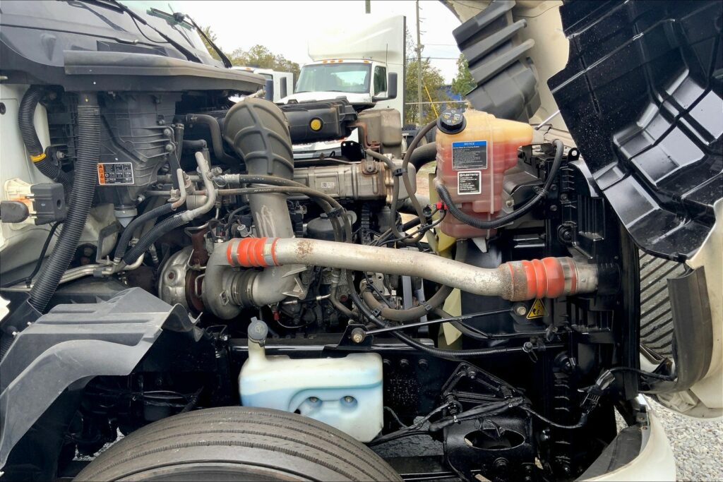 2023 INT LT625 6×4 Sleeper