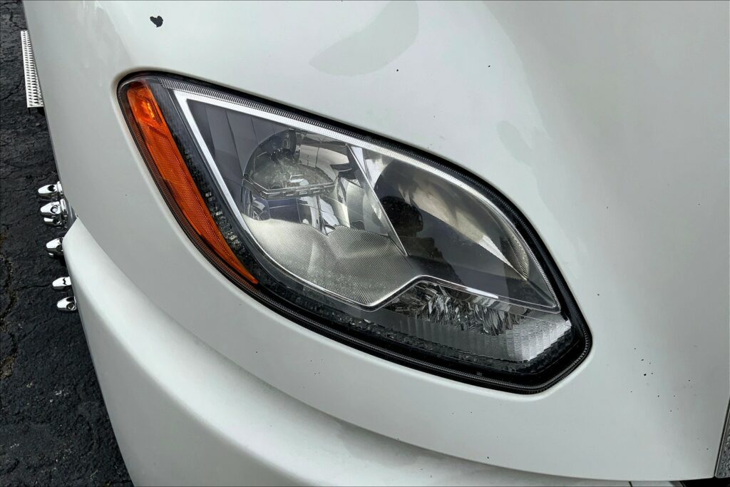 2023 INT LT625 6×4 Sleeper