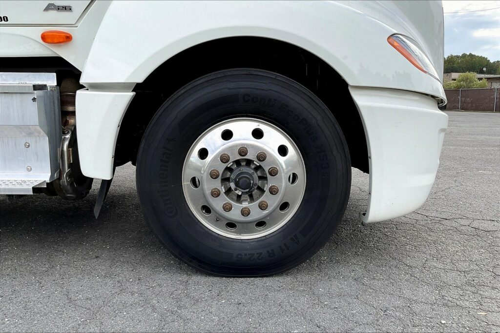 2022 INT LT625 6×4 Sleeper