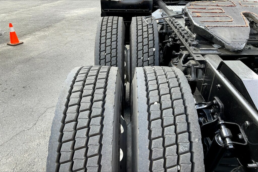 2022 INT LT625 6×4 Sleeper