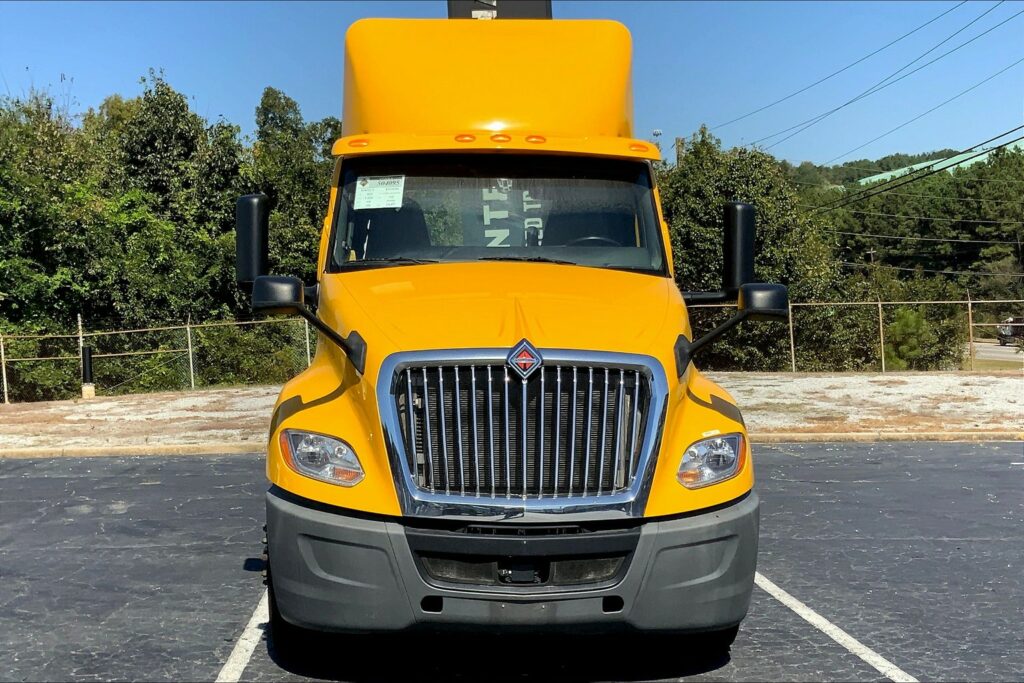 2019 INT LT625 6×4 Day Cab