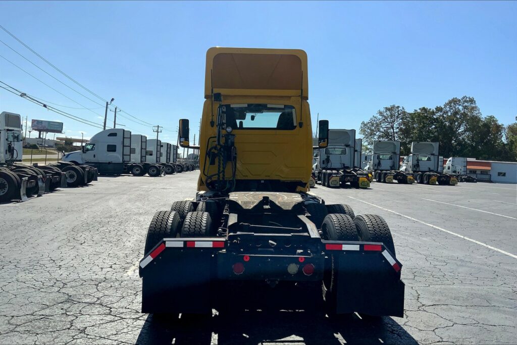 2019 INT LT625 6×4 Day Cab