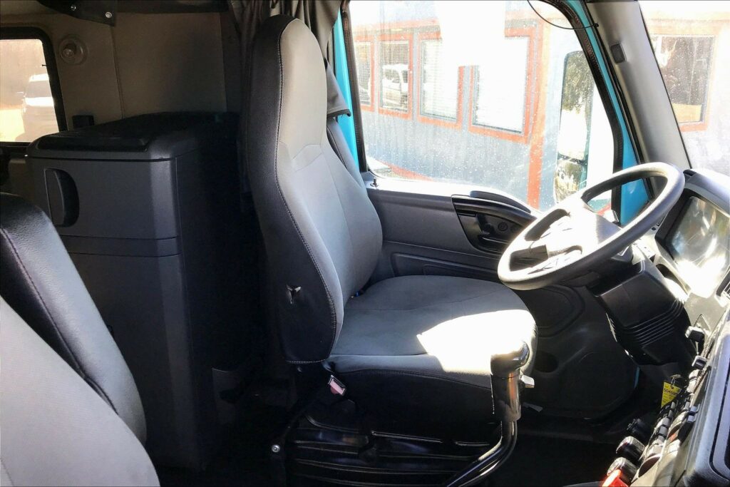 2022 INT LT625 6×4 Sleeper