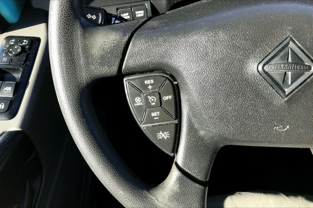 2022 INT LT625 6×4 Sleeper