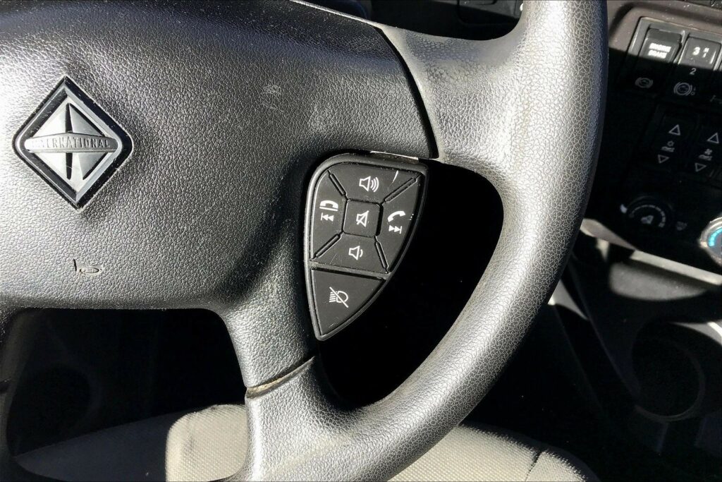 2022 INT LT625 6×4 Sleeper