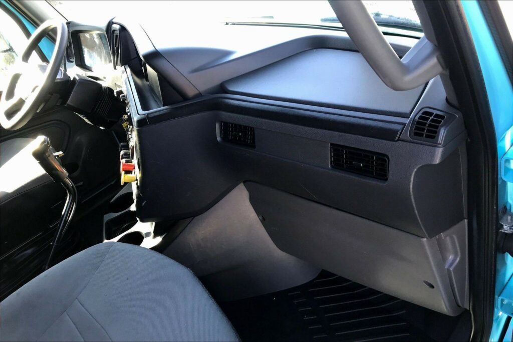 2022 INT LT625 6×4 Sleeper