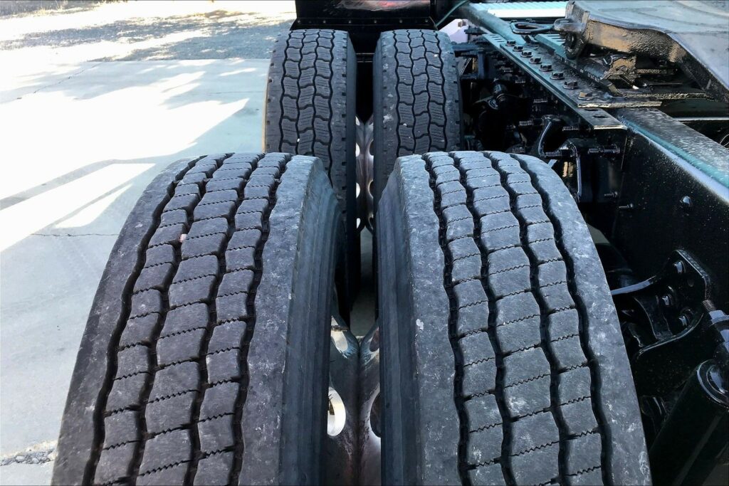 2022 INT LT625 6×4 Sleeper