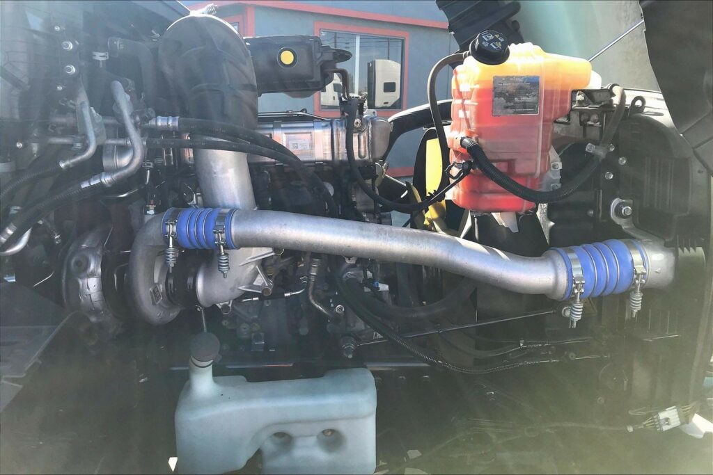 2022 INT LT625 6×4 Sleeper