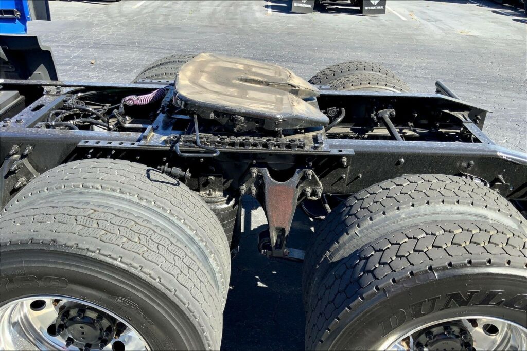 2022 INT LT625 6×4 Sleeper