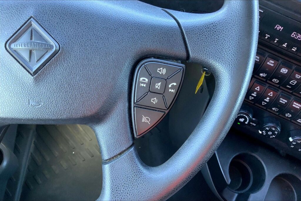 2022 INT LT625 6×4 Sleeper