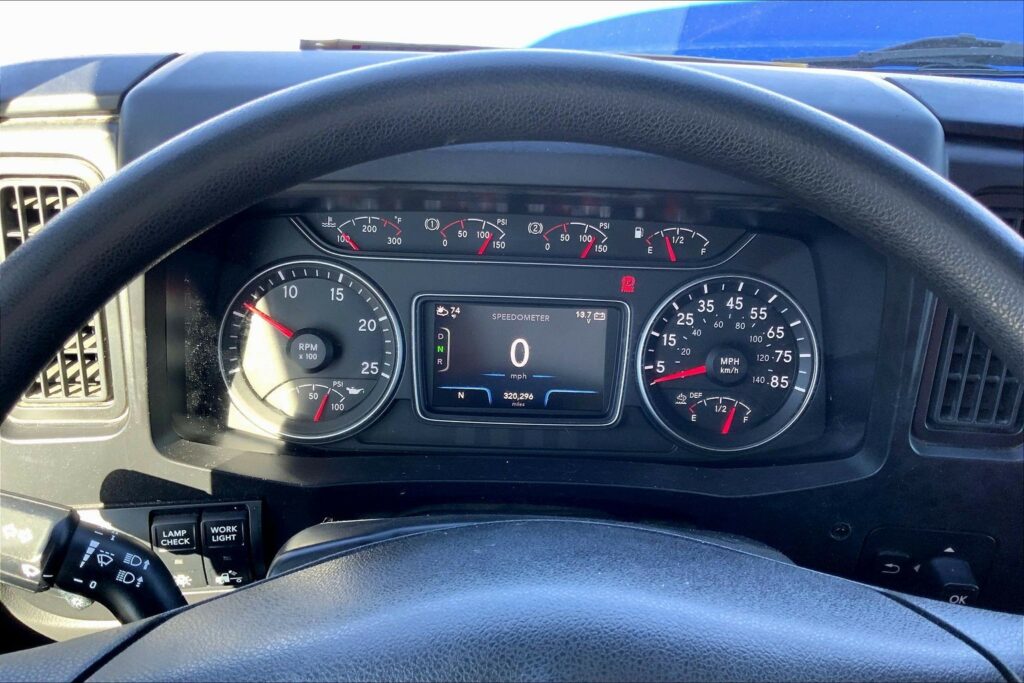 2022 INT LT625 6×4 Sleeper