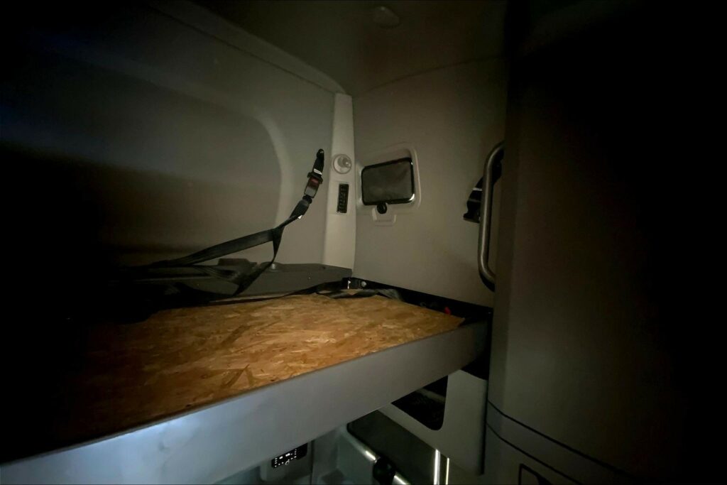 2022 INT LT625 6×4 Sleeper