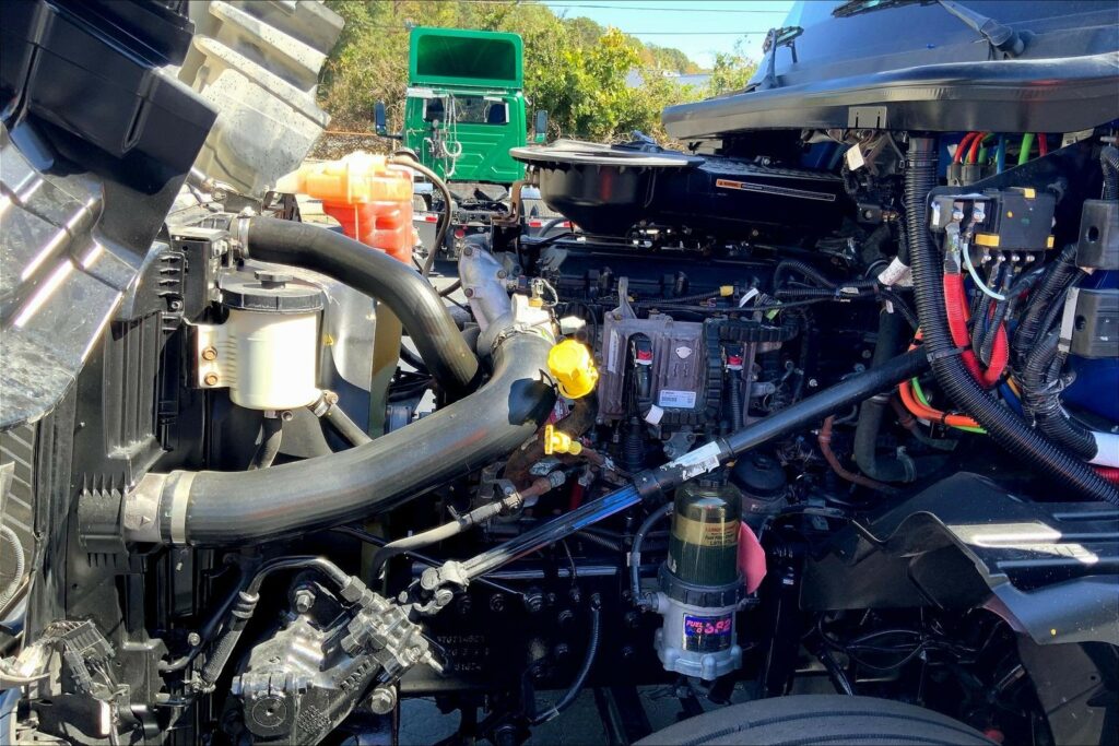 2022 INT LT625 6×4 Sleeper