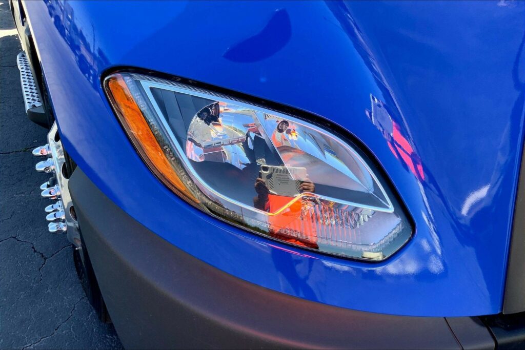 2022 INT LT625 6×4 Sleeper