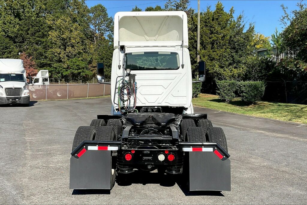 2019 INT LT625 6×4 Day Cab