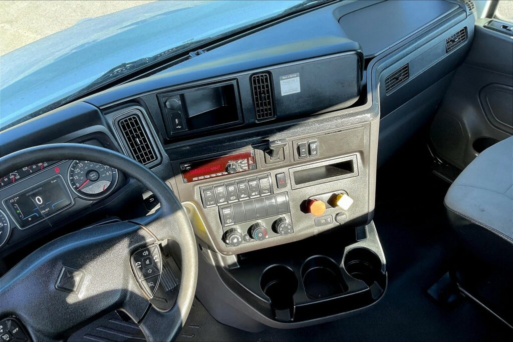 2019 INT LT625 6×4 Day Cab