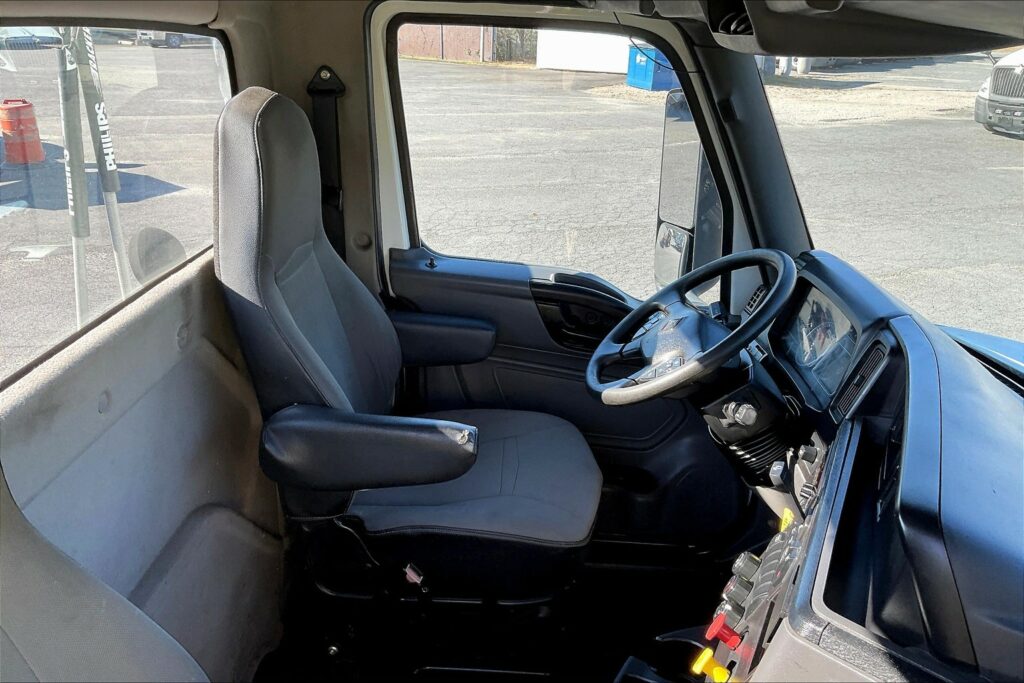2019 INT LT625 6×4 Day Cab