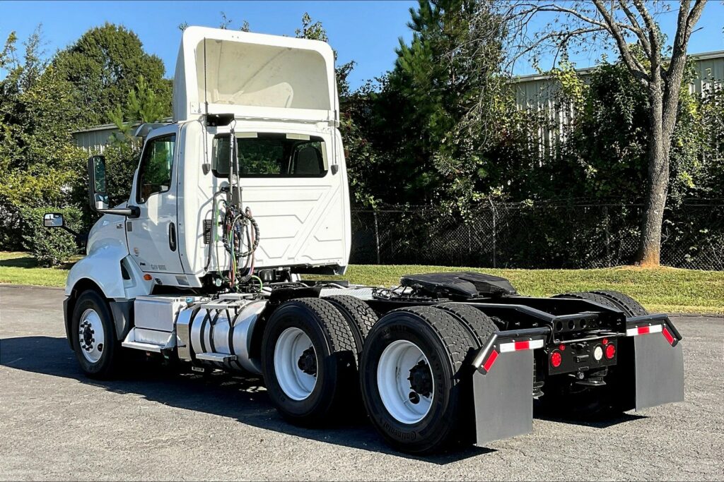 2019 INT LT625 6×4 Day Cab