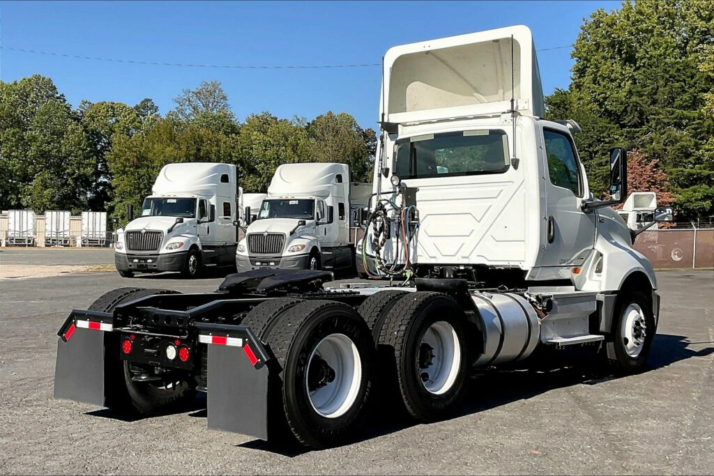 2019 INT LT625 6×4 Day Cab