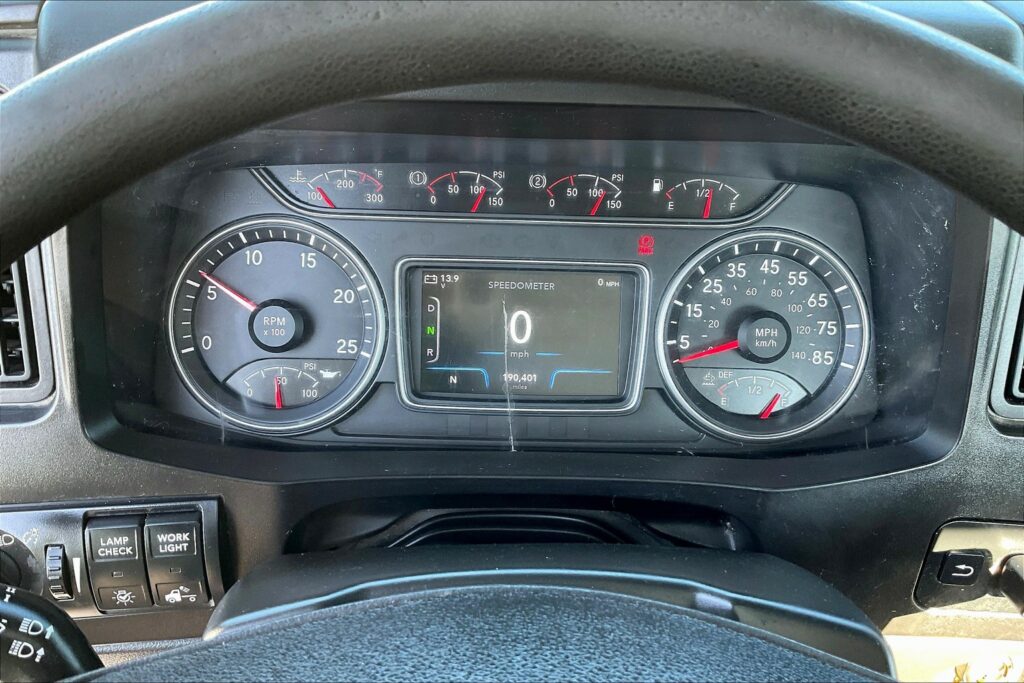 2019 INT LT625 6×4 Day Cab