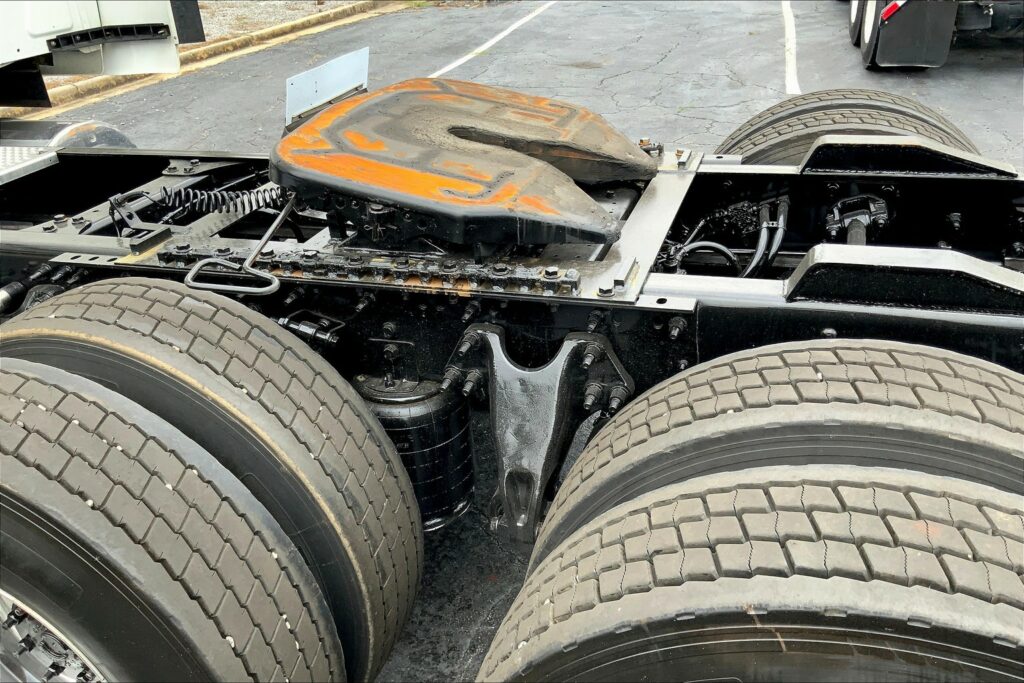 2023 INT LT625 6×4 Sleeper