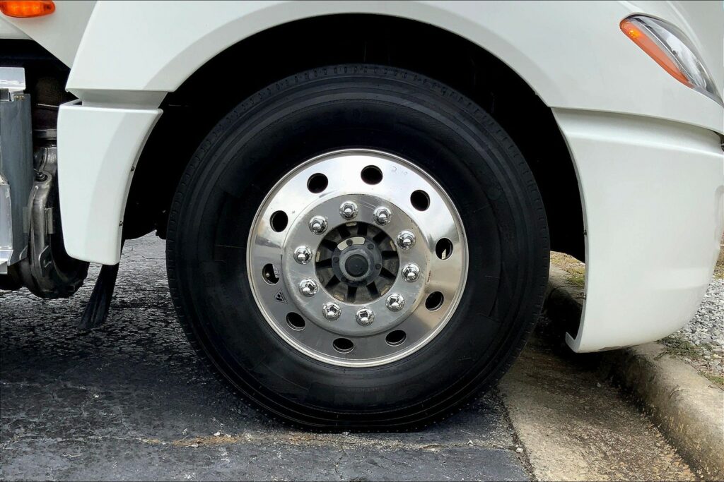 2023 INT LT625 6×4 Sleeper