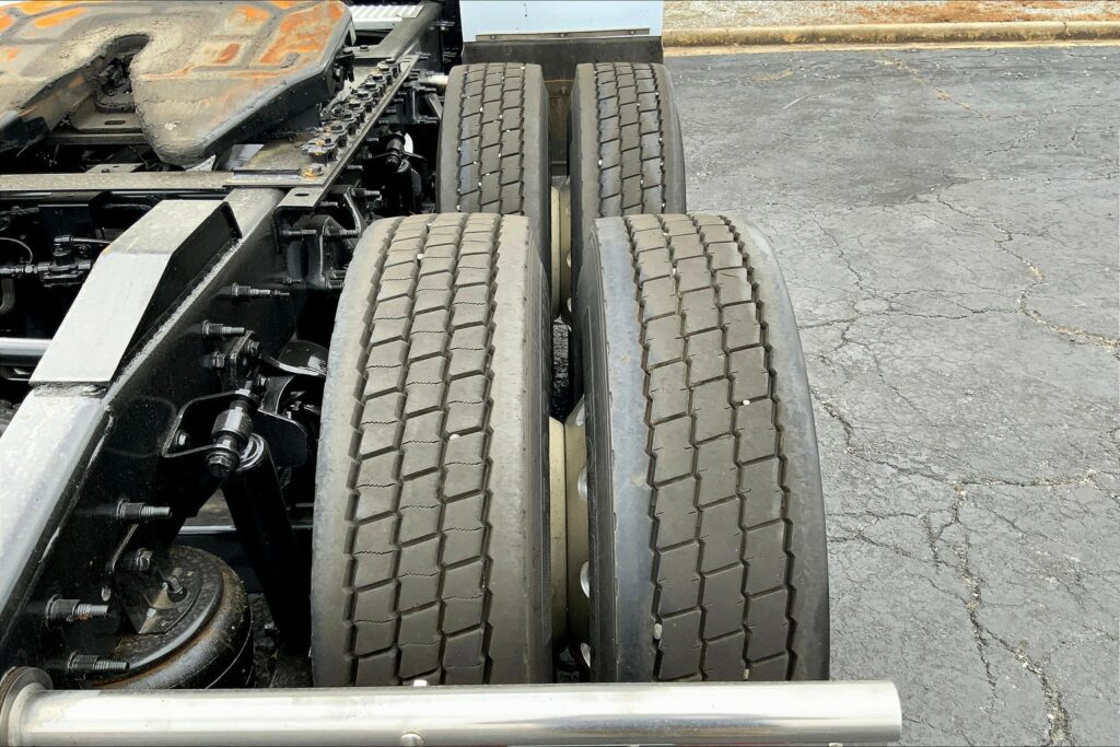 2023 INT LT625 6×4 Sleeper