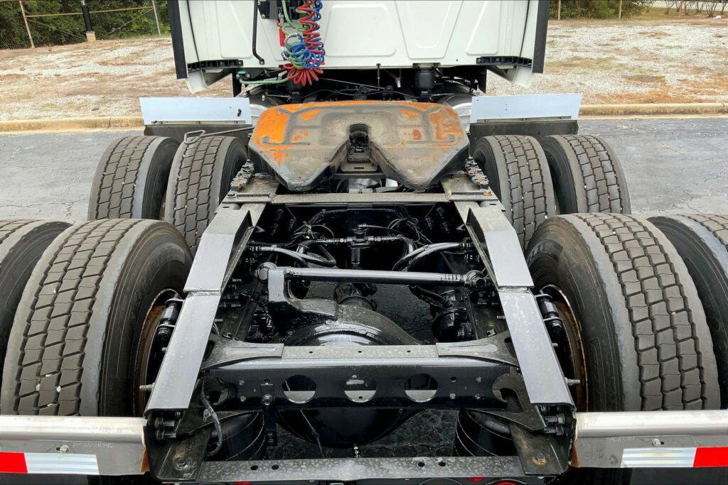 2023 INT LT625 6×4 Sleeper