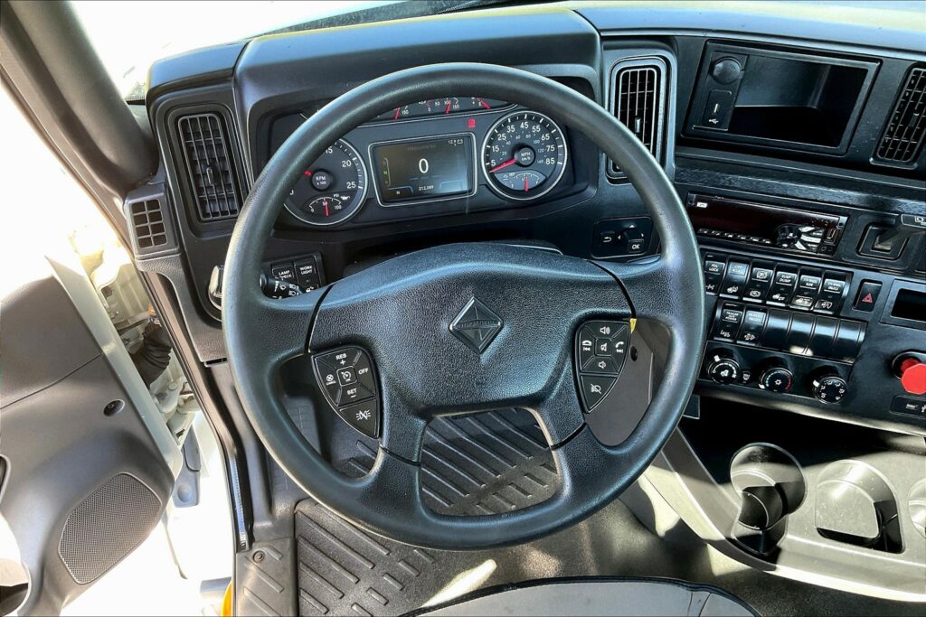 2019 INT LT625 6×4 Day Cab