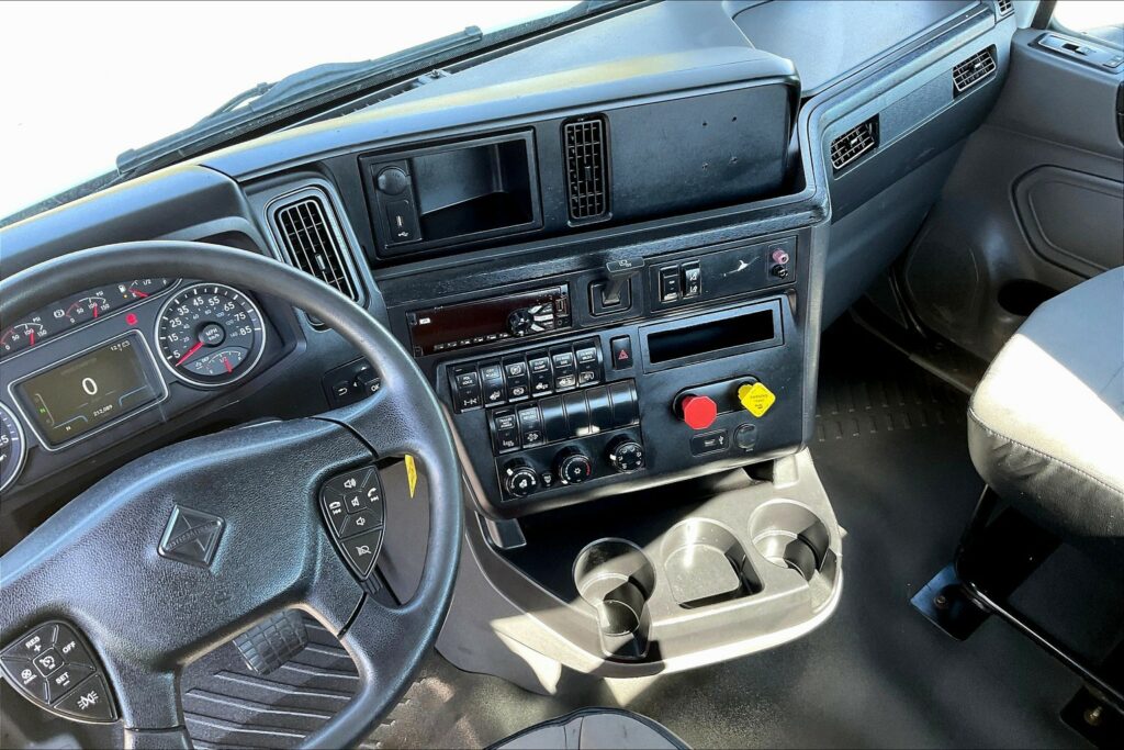 2019 INT LT625 6×4 Day Cab